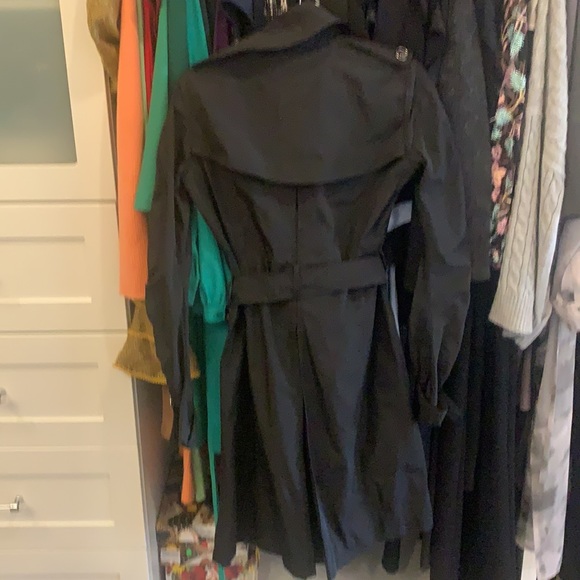 Belted Burberry trench size 4 - Picture 12 of 17